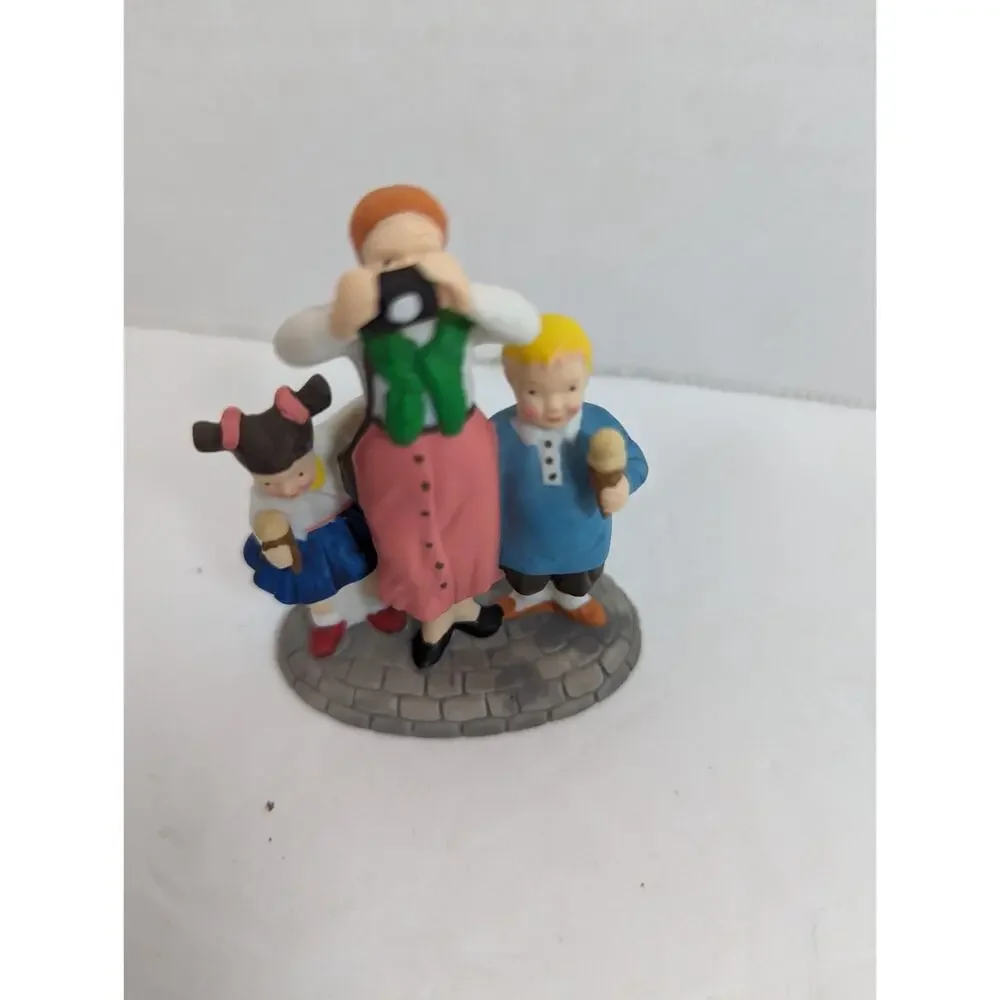 NIB Dept. 56 Disney Parks Village Series 